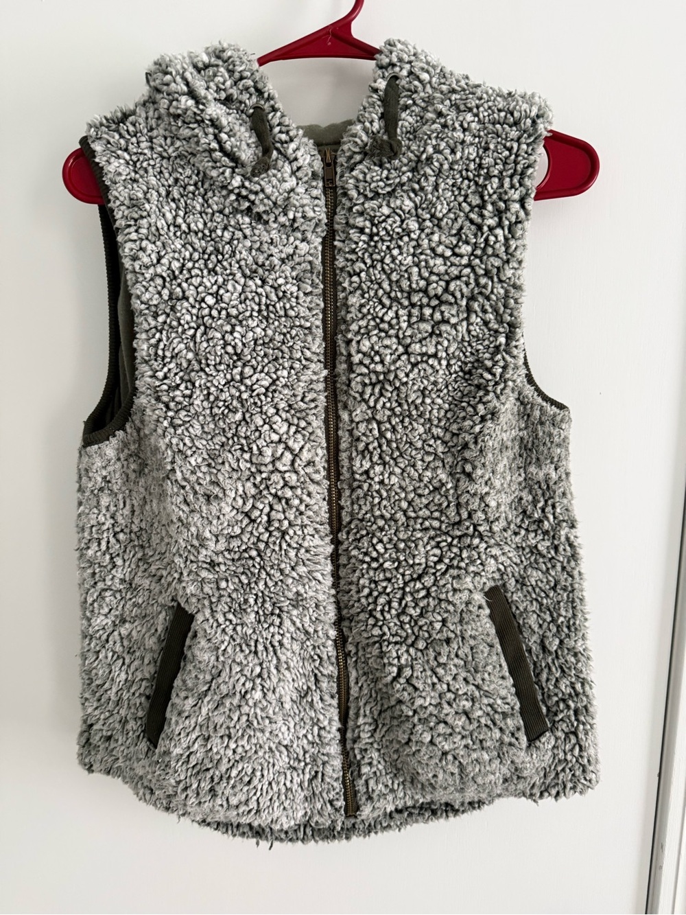 Women’s Sherpa Fleece Vest - Light Gray